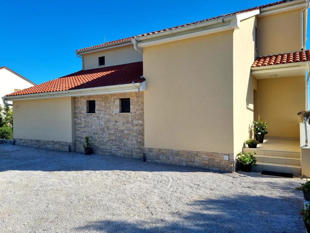 Apartment Leona Jezera Exterior foto